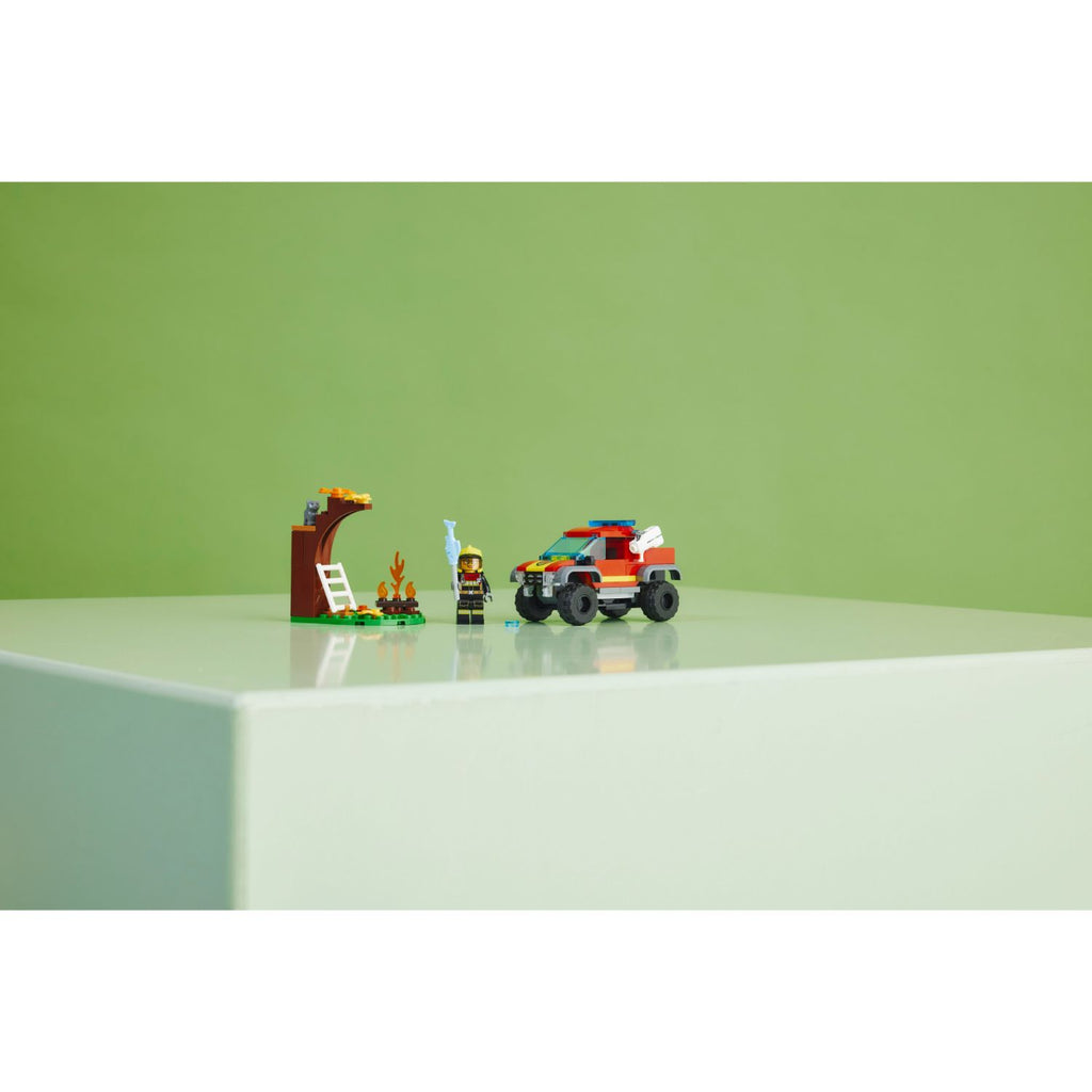 LEGO® City 4x4 Fire Truck Rescue - Đồ Chơi Lắp Ráp Xe Cứu Hỏa Địa Hình (60393) - Hình ảnh bổ sung 7