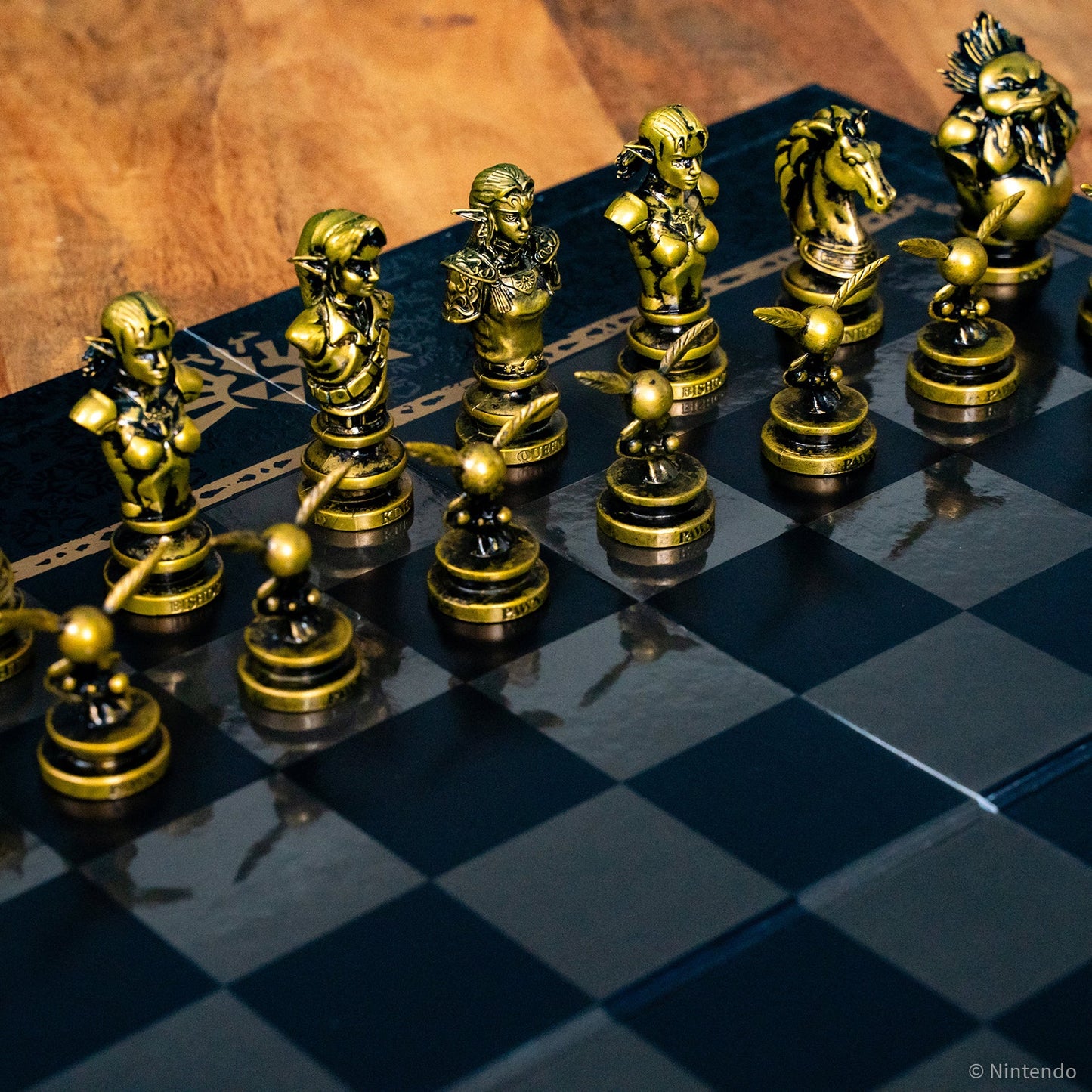 The Legend of Zelda™ Chess Set - Bộ Cờ Vua Cao Cấp Chính Hãng The Op Games
