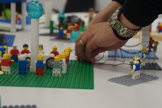 Lego Smart Play: \"Viên Gạch Biết Phản Hồi\" Chính Thức Ra Mắt