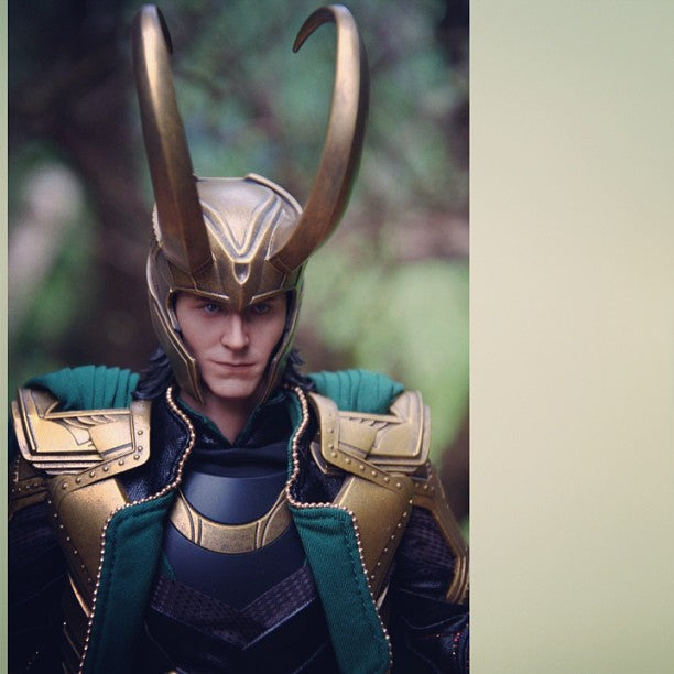 Đánh giá Hot Toys Loki MMS176 huyền thoại sau hơn một thập kỷ