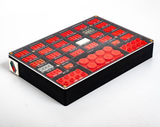 Khám Phá Bricks on Display 2.0 Dự Án Lưu Trữ Lịch Sử Gạch Nhựa