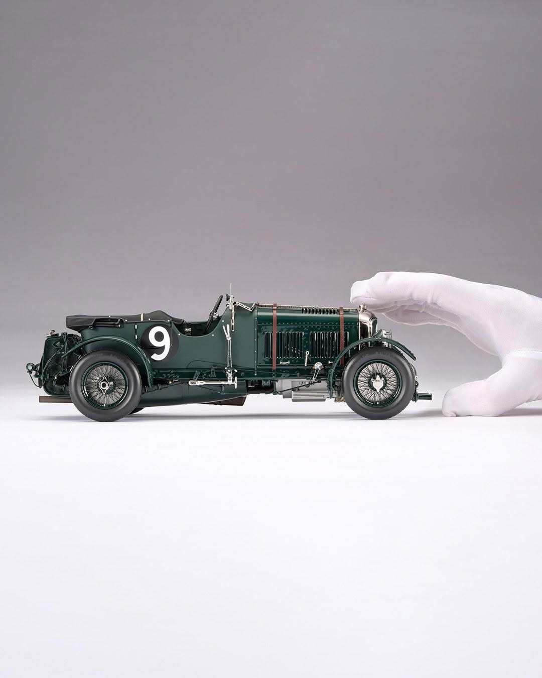 Đánh giá siêu phẩm mô hình Bentley Blower tỉ lệ 1:18 từ Amalgam Collection