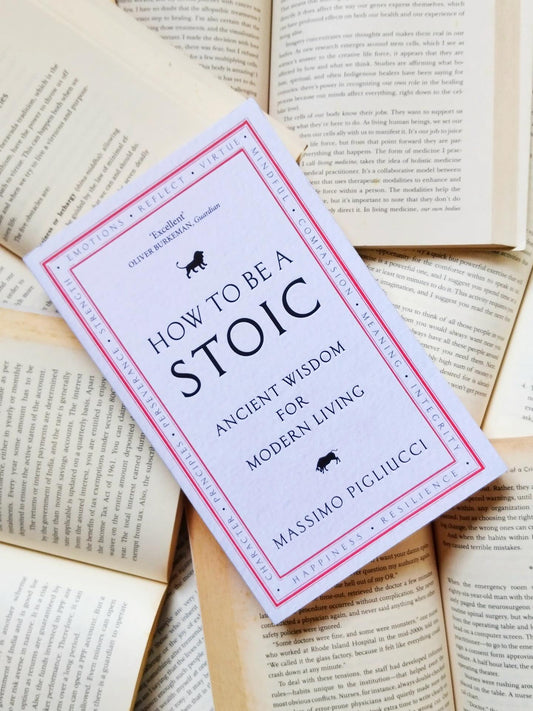 Review sách How to Be a Stoic và nghệ thuật sống khắc kỷ