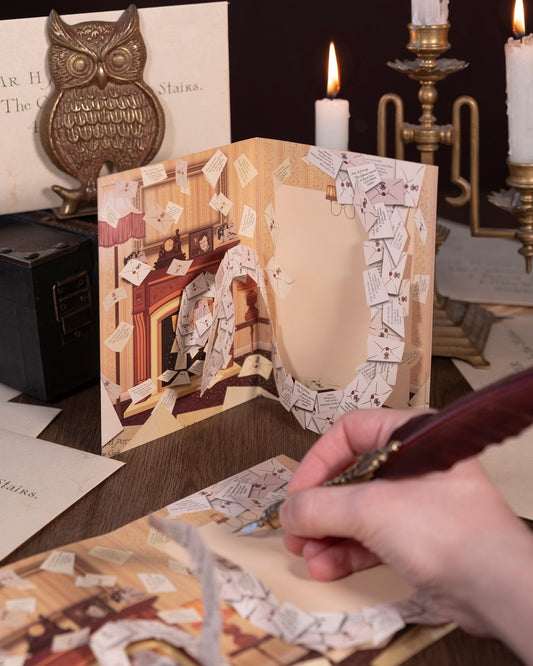Review bộ Hogwarts Acceptance Letter Writing Set từ MinaLima