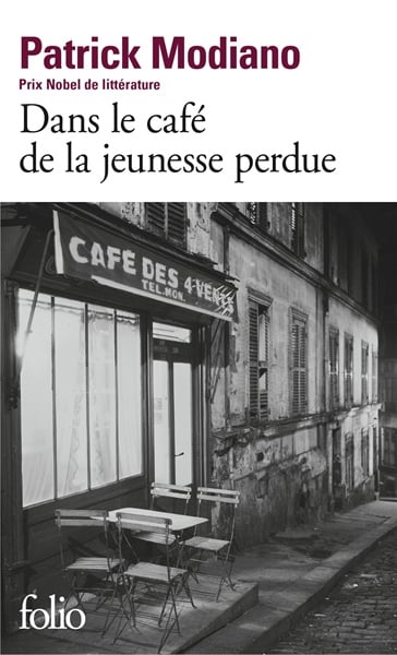 Dans le café de jeunesse perdue