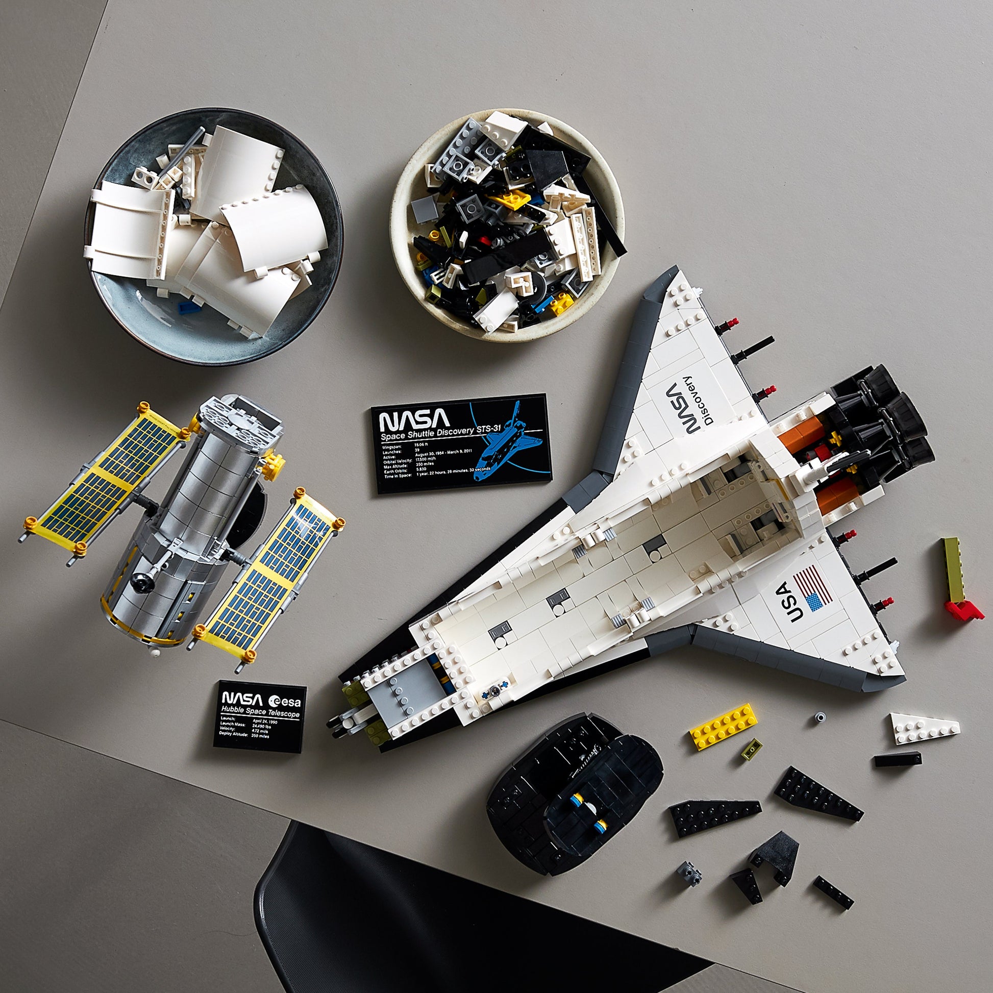 LEGO® Creator Expert NASA Space Shuttle Discovery - Mô hình Tàu con thoi NASA - LEGO 10283 - Hình ảnh bổ sung 5