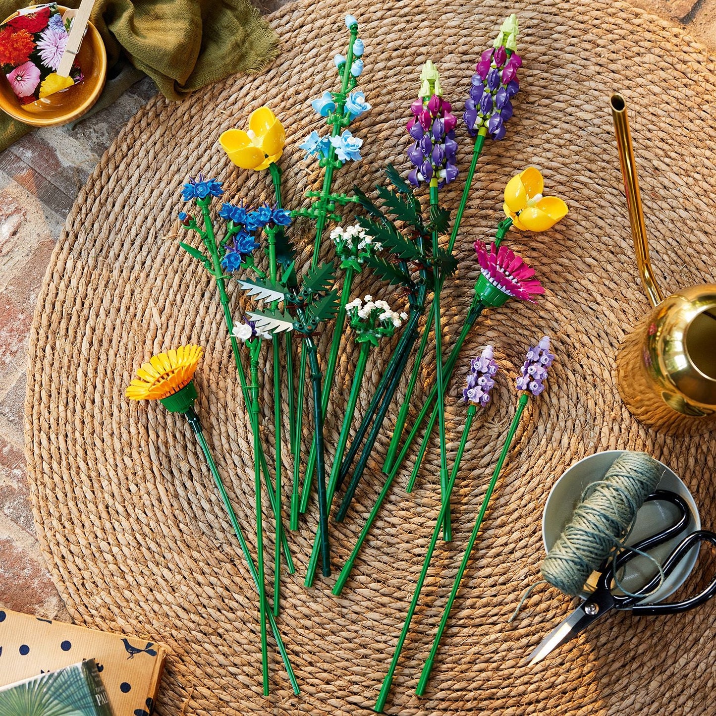 LEGO® ICONS™ Wildflower Bouquet - Bộ Lắp Ráp Hoa Dại Trang Trí - LEGO 10313