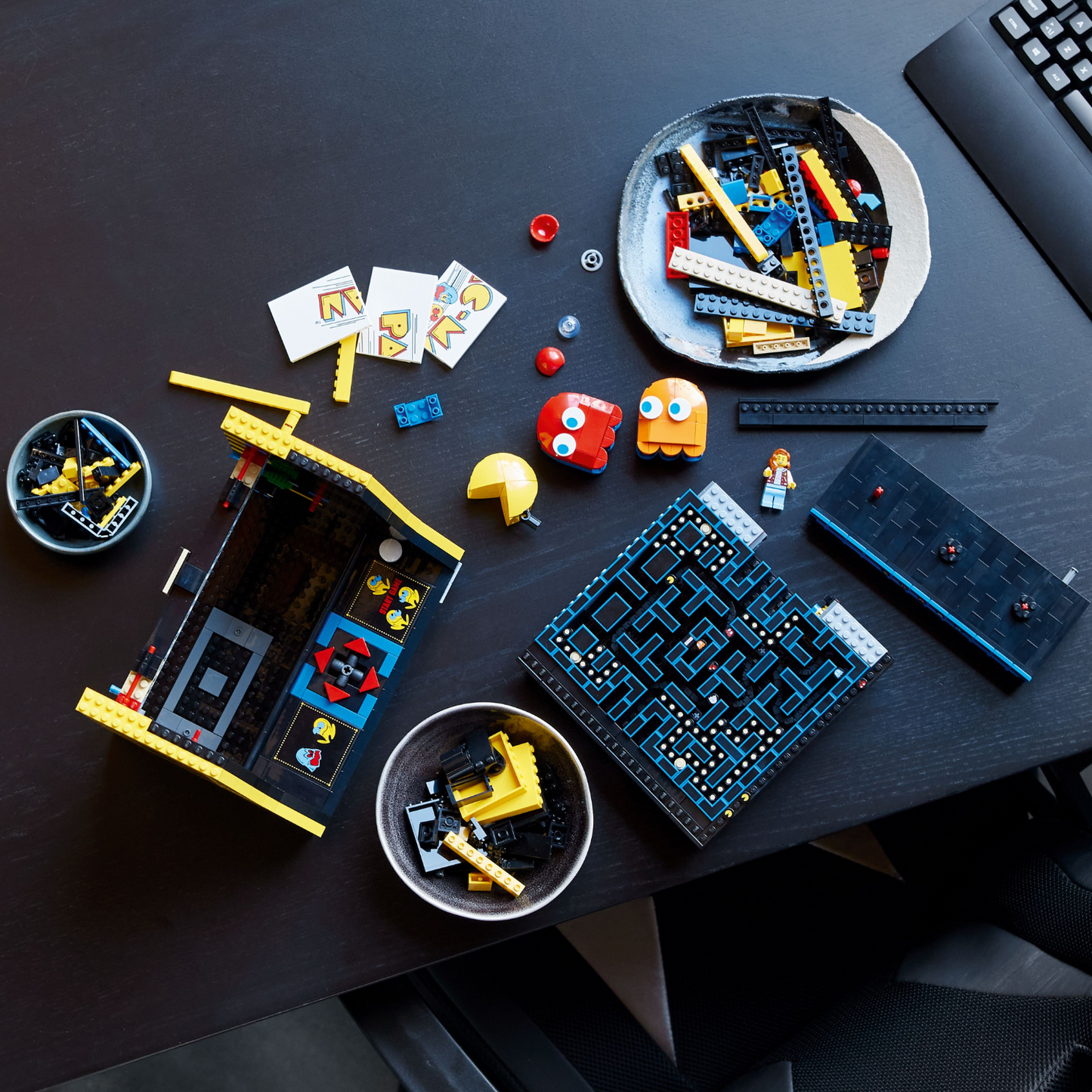 LEGO® Icons PAC-MAN Arcade - Mô hình Máy Chơi Game Cổ Điển - LEGO 10323 - Góc nhìn khác 3