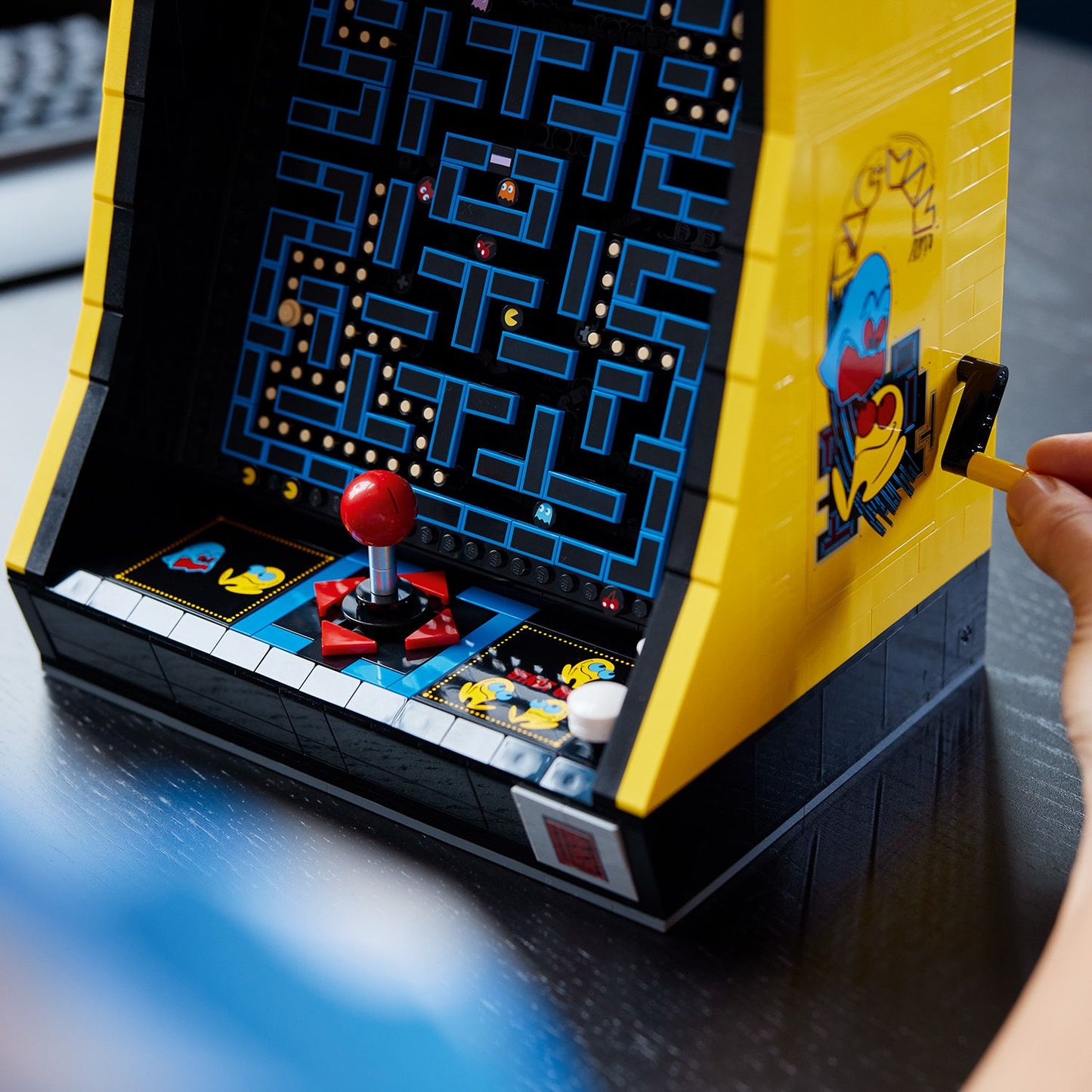 LEGO® ICONS™ PAC-MAN Arcade - Mô hình máy game thùng cổ điển - LEGO 10323 LEGO - ảnh 8 - LEGO Icons