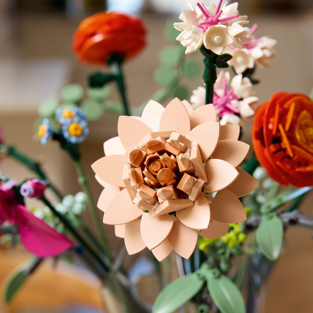 LEGO® Botanicals Pretty Pink Flower Bouquet - Bộ Lắp Ráp Bó Hoa Hồng Xinh Xắn (10342) - LEGO - Hình ảnh bổ sung 8