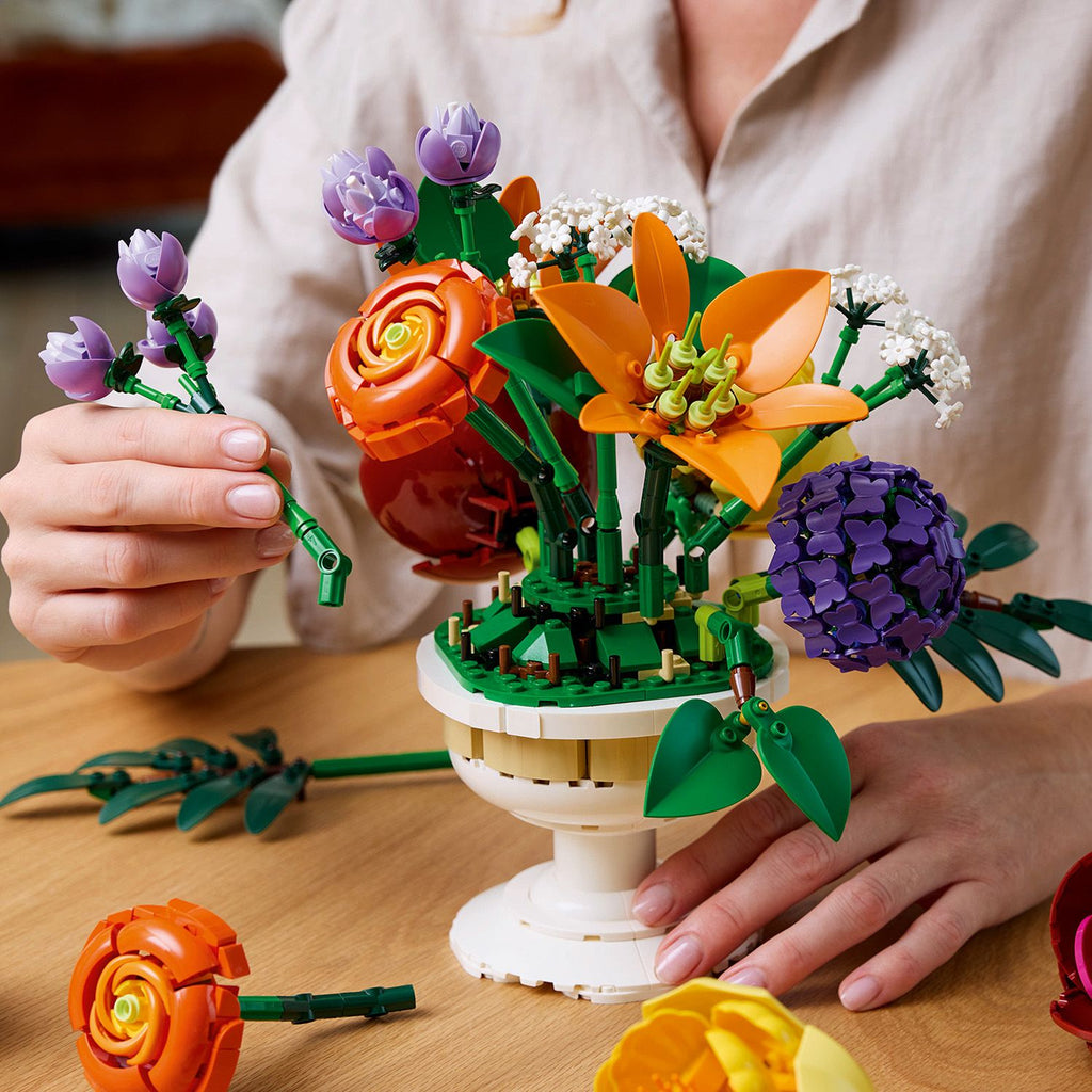 LEGO® Botanicals Flower Arrangement - Bộ Lắp Ráp Bình Hoa Nghệ Thuật - LEGO 10345 - Hình ảnh bổ sung 7