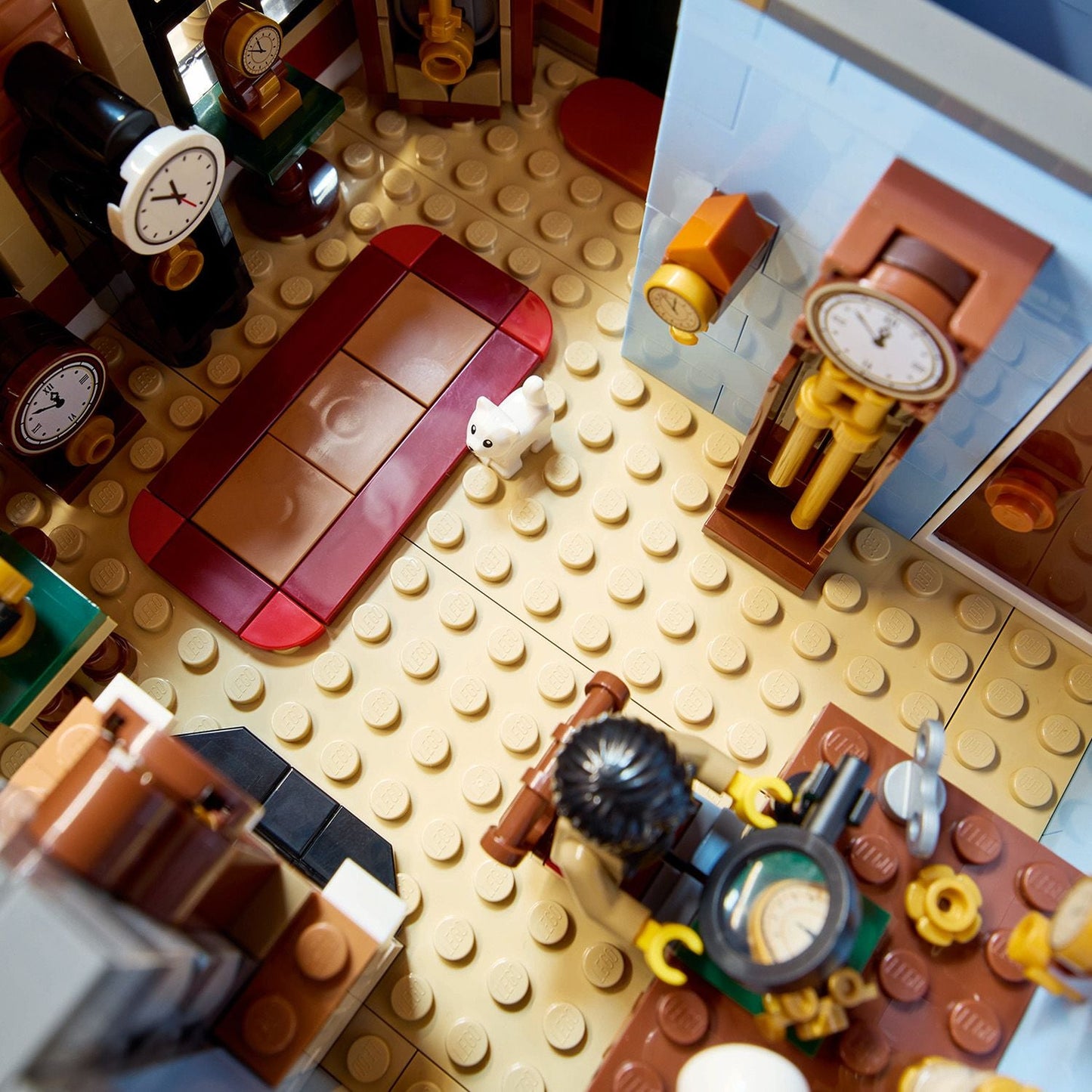 LEGO® ICONS™ Tudor Corner - Bộ Lắp Ráp Góc Phố Tudor - LEGO 10350 - Hình ảnh bổ sung 9