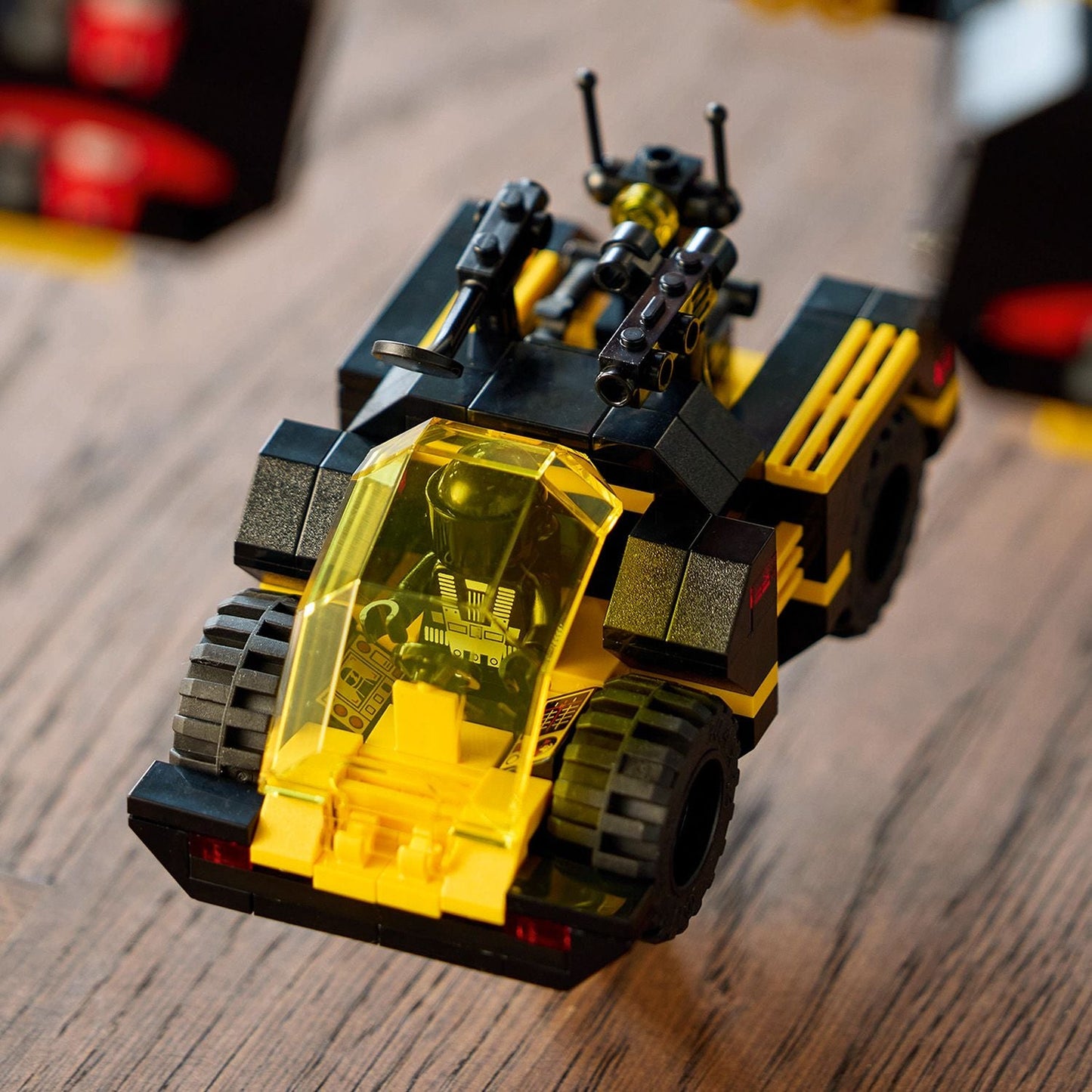 LEGO® ICONS™ Blacktron Renegade - Mô Hình Tàu Vũ Trụ Cổ Điển 10355 - LEGO LEGO - ảnh 3 - LEGO Sets