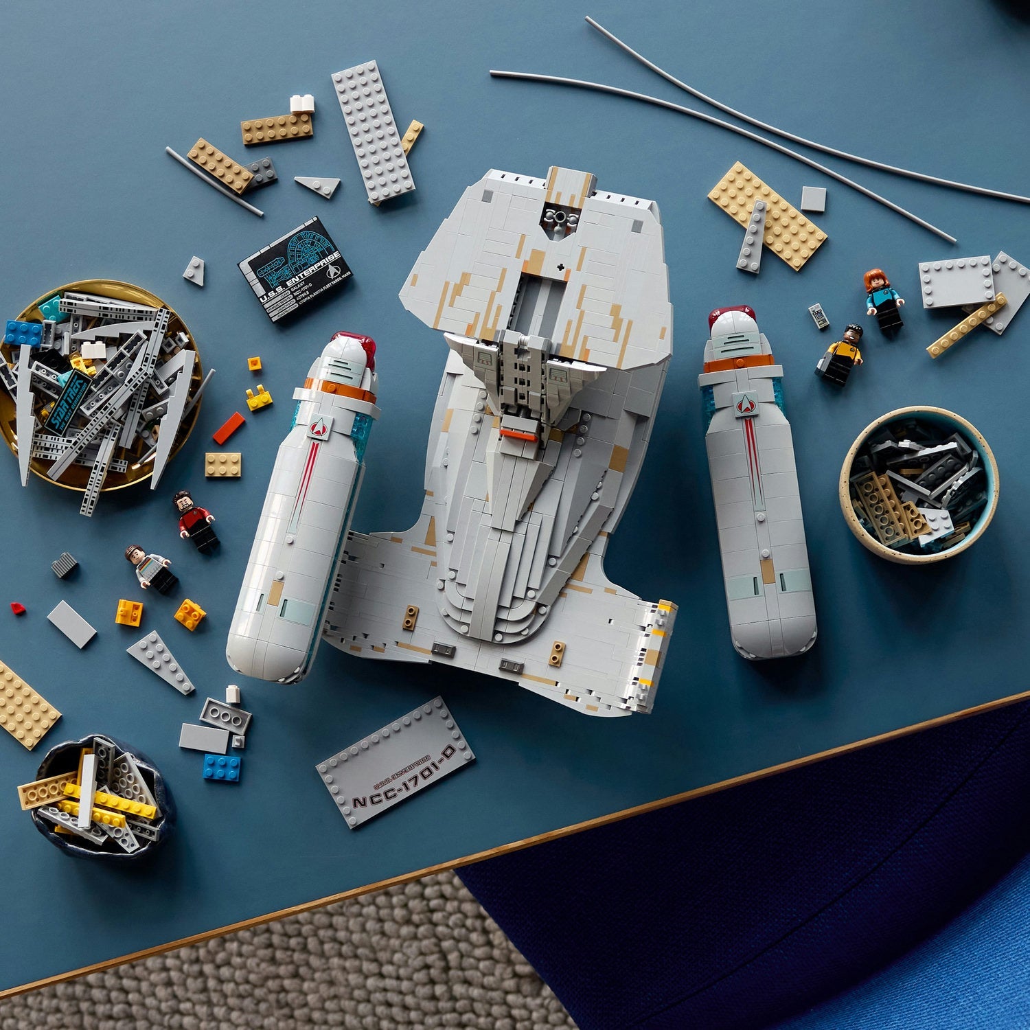 LEGO® Icons Star Trek: U.S.S. Enterprise NCC-1701-D™ - Đồ chơi lắp ráp mô hình tàu vũ trụ LEGO 10356 - Hình ảnh bổ sung 5
