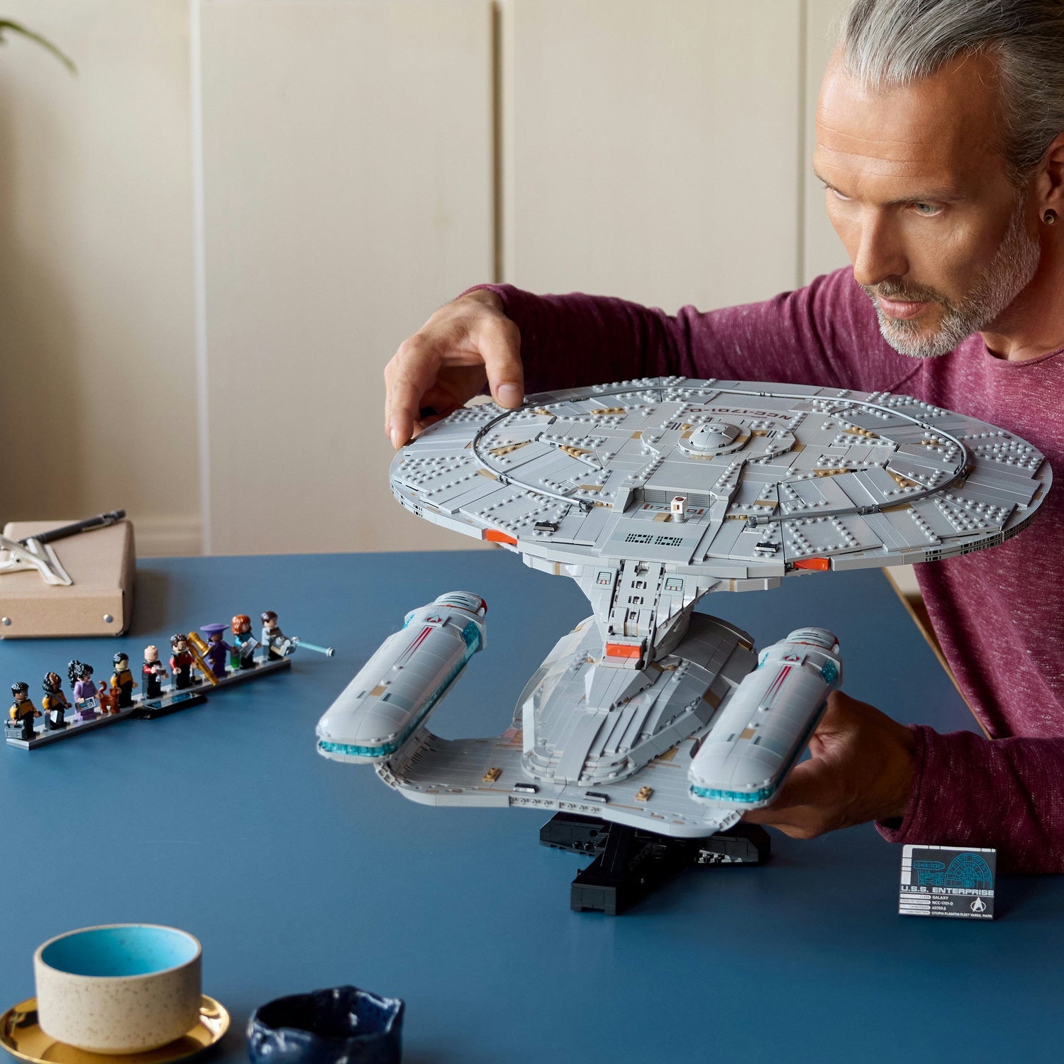 LEGO® Icons Star Trek: U.S.S. Enterprise NCC-1701-D™ - Đồ chơi lắp ráp mô hình tàu vũ trụ LEGO 10356 LEGO - ảnh 1 - Building 