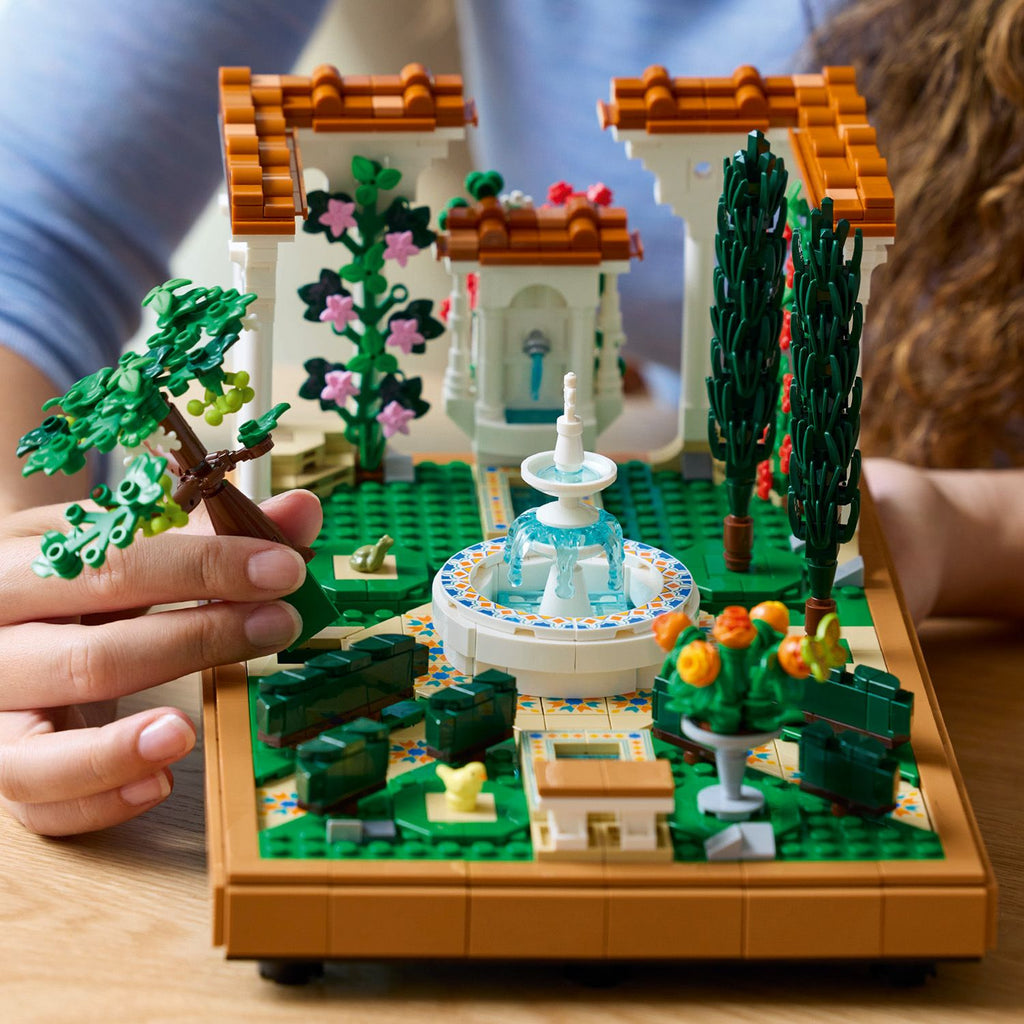 LEGO® ICONS™ Fountain Garden - Bộ Lắp Ráp Khu Vườn Đài Phun Nước - LEGO 10359 AG LEGO® Certified Stores - ảnh 5 - Lego Icons