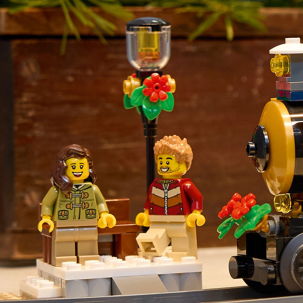 LEGO® Icons Holiday Express Train - Bộ Lắp Ráp Xe Lửa Giáng Sinh - LEGO 10361 LEGO - ảnh 5 - LEGO Icons