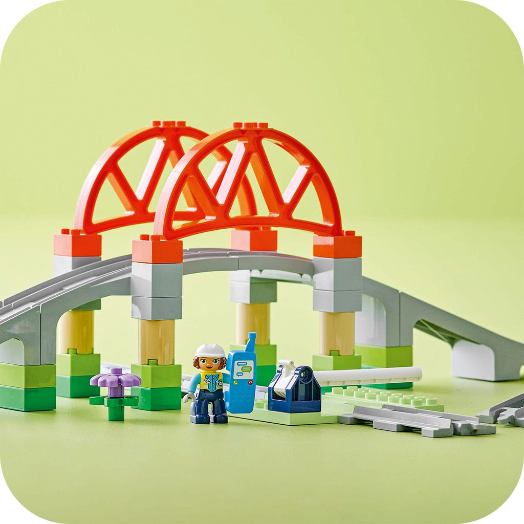 LEGO® DUPLO™ Train Bridge and Tracks Expansion Set - Bộ Mở Rộng Cầu Và Đường Ray Tàu Hỏa LEGO 10426 - Hình ảnh bổ sung 8