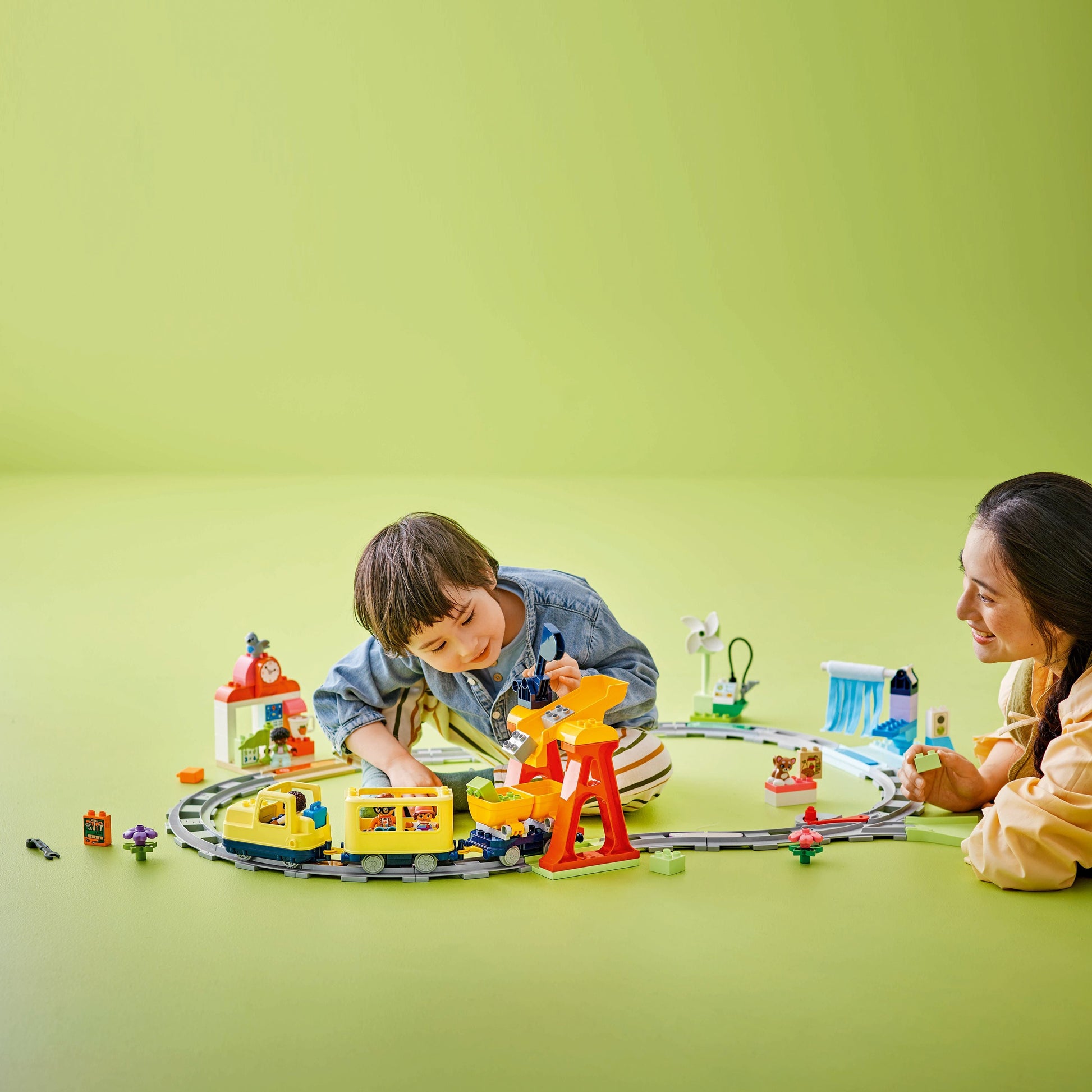 LEGO® DUPLO™ Big Interactive Community Train - Đồ chơi đoàn tàu thông minh cho bé (10428) - Hình ảnh bổ sung 4