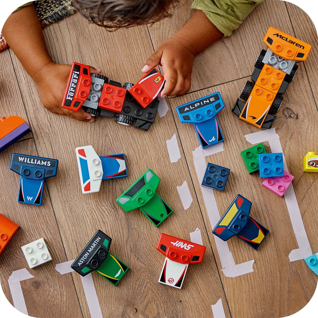 LEGO® DUPLO™ F1® Team Race Cars & Drivers - Đồ chơi lắp ráp Đội Đua Xe F1 - LEGO 10445 - Hình ảnh bổ sung 4