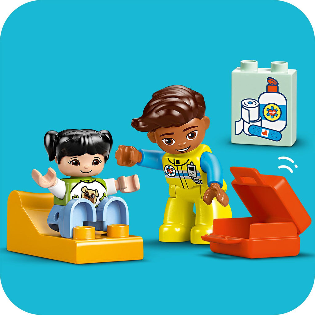 LEGO® DUPLO™ Ambulance & Driver - Đồ Chơi Xe Cấp Cứu Và Nhân Viên Y Tế 10447 - LEGO - Hình ảnh bổ sung 8