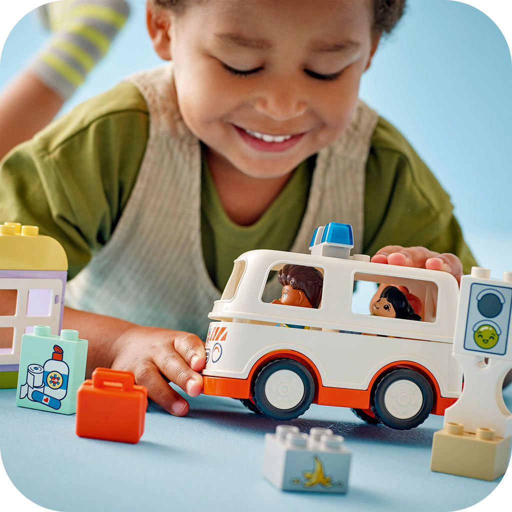 LEGO® DUPLO™ Ambulance & Driver - Đồ Chơi Xe Cấp Cứu Và Nhân Viên Y Tế 10447 - LEGO - Hình ảnh bổ sung 6