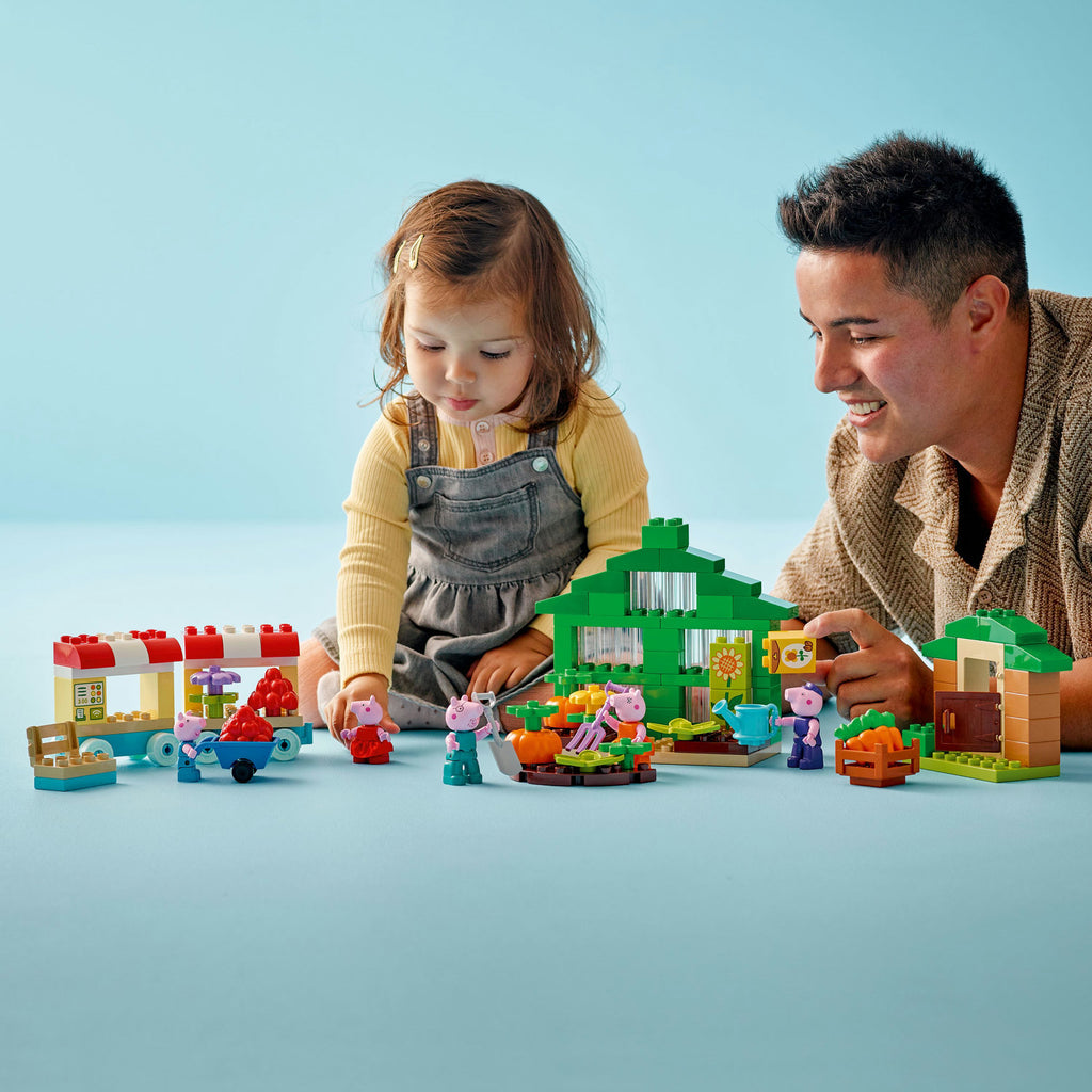 LEGO® DUPLO™ Grandpa Pig's Garden and Greenhouse - Bộ đồ chơi lắp ráp vườn cây Peppa Pig - LEGO 10461 - Góc nhìn khác 3