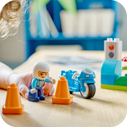 LEGO® DUPLO® Town Blue Police Motorcycle - Đồ chơi Mô tô Cảnh sát cho bé LEGO 10471 - Hình ảnh bổ sung 6