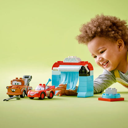LEGO® DUPLO™ Disney™ and Pixar’s Cars Lightning McQueen & Mater’s Car Wash Fun - Đồ Chơi Lắp Ráp Trạm Rửa Xe Vui Nhộn 10996 - Góc nhìn khác 3