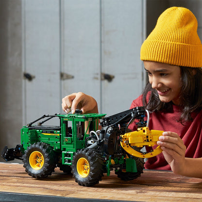 LEGO® Technic™ John Deere 948L-II Skidder - Mô Hình Xe Kéo Gỗ Kỹ Thuật LEGO 42157 LEGO - ảnh 1 - Lego