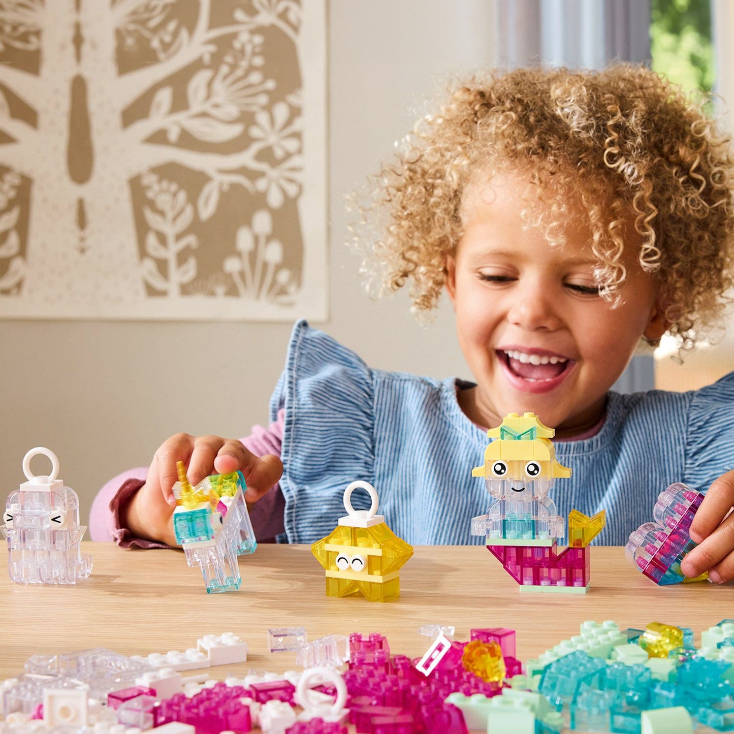 LEGO® Classic Magical Transparent Box - Bộ đồ chơi lắp ráp sáng tạo - LEGO 11040 - Hình ảnh bổ sung 6
