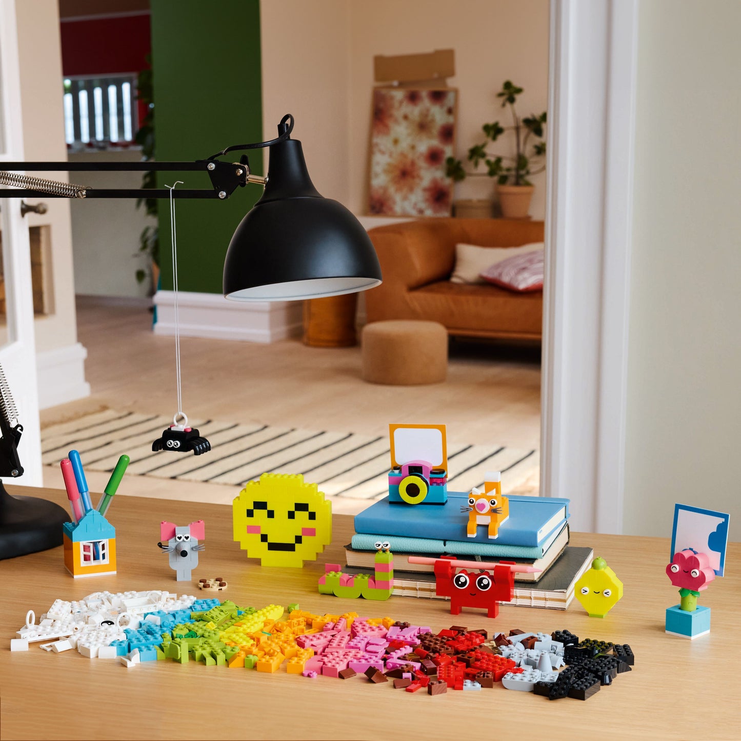 LEGO® Classic Creative Happy Box - Bộ Đồ Chơi Gạch Xây Dựng Sáng Tạo (11042) - Hình ảnh bổ sung 6
