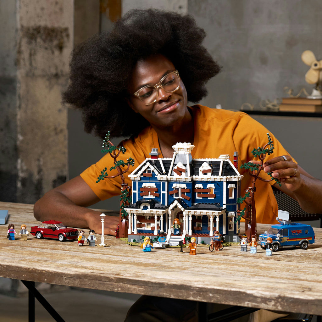 LEGO® Icons Stranger Things: The Creel House - Mô Hình Nhà Creel & Thế Giới Ngược - LEGO 11370 - Góc nhìn khác 3
