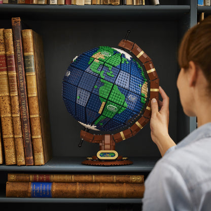 LEGO® Ideas The Globe - Mô hình Quả Địa Cầu Cổ Điển 21332 LEGO - ảnh 2 - LEGO