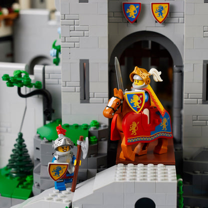LEGO® ICONS™ Lion Knights' Castle - Bộ Lắp Ráp Lâu Đài Hiệp Sĩ Sư Tử - LEGO 10305