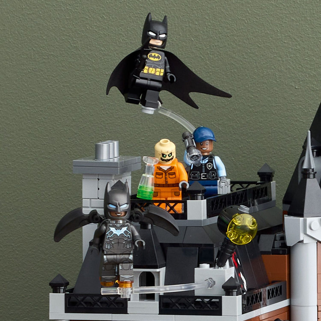 LEGO® DC Batman™ Arkham Asylum™ - Bộ Lắp Ráp Nhà Thương Điên Arkham LEGO 76300