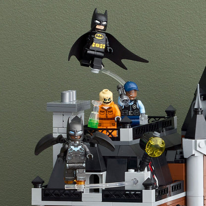 LEGO® DC Batman™ Arkham Asylum™ - Bộ Lắp Ráp Nhà Thương Điên Arkham LEGO 76300