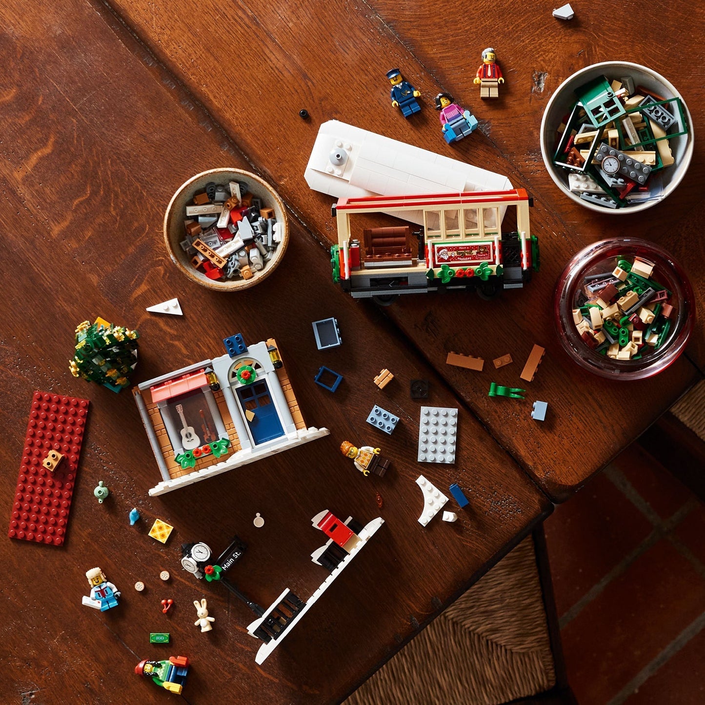 LEGO® ICONS™ Holiday Main Street - Bộ Lắp Ráp Làng Giáng Sinh - LEGO 10308 LEGO - ảnh 5 - Lego Construction Set