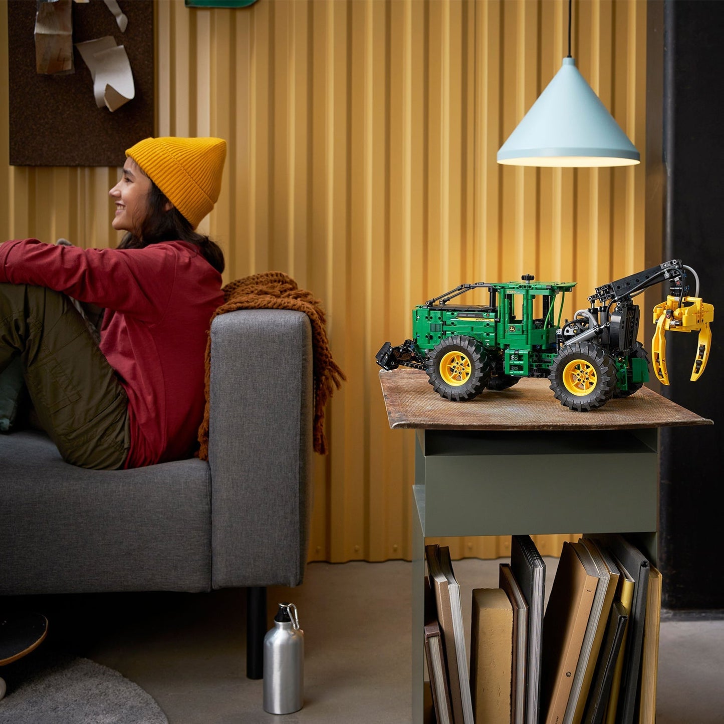 LEGO® Technic™ John Deere 948L-II Skidder - Mô Hình Xe Kéo Gỗ Kỹ Thuật LEGO 42157 LEGO - ảnh 3 - Lego