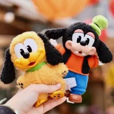 POP NOW:Mickey Family Cute Together Keychain Series Figures - POP MART (United States)