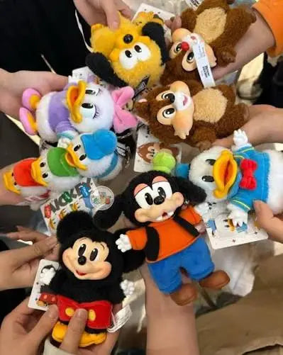 POP NOW:Mickey Family Cute Together Keychain Series Figures - POP MART (United States)