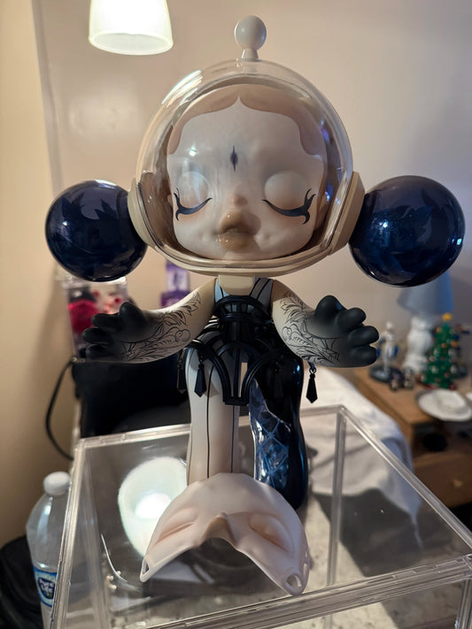 [Local Warehouse] MEGA α SKULLPANDA 400% Guo Pei-Alternate Universe