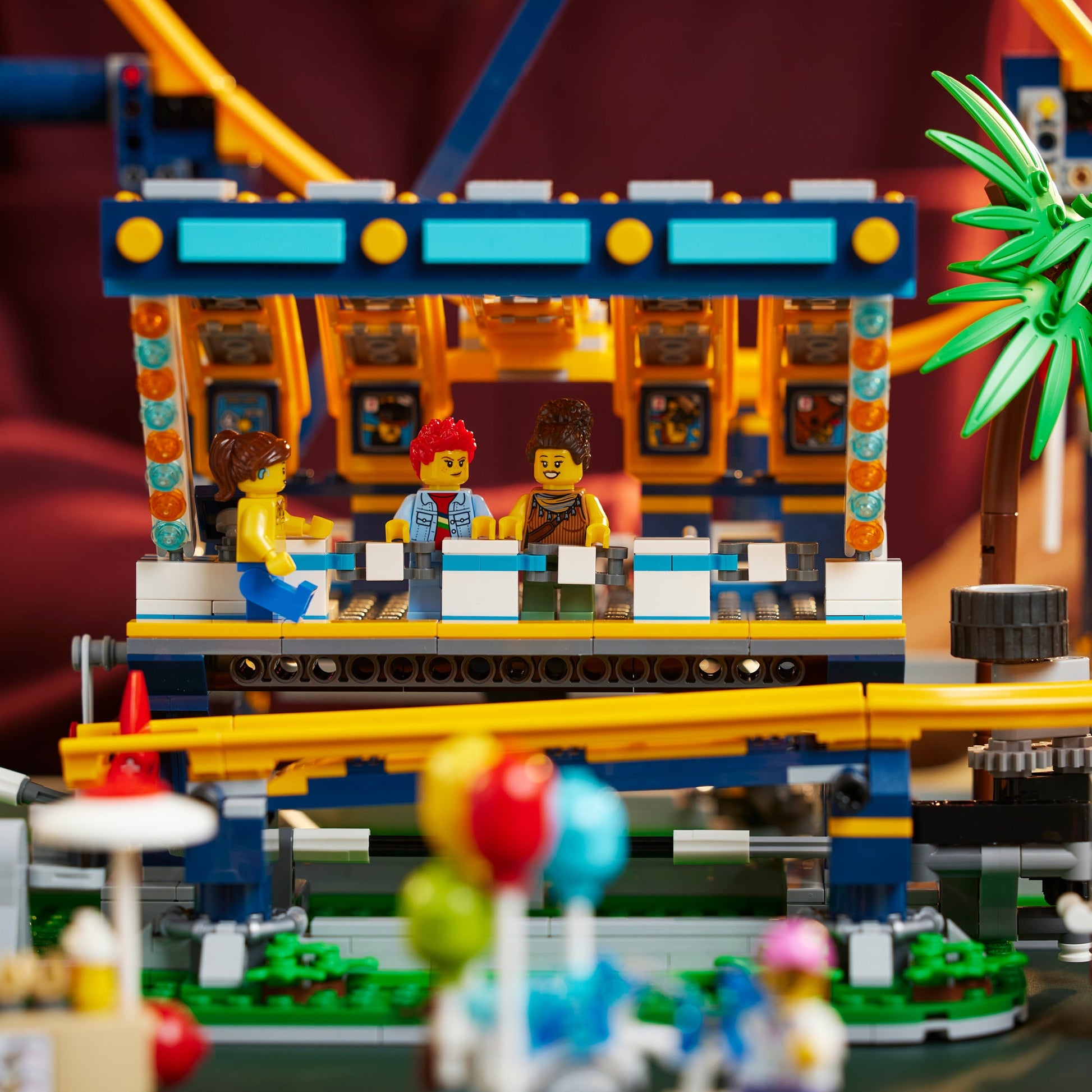 LEGO® ICONS™ Loop Coaster - Mô Hình Tàu Lượn Siêu Tốc (10303) - LEGO Icons LEGO - ảnh 1 - Đồ chơi lắp ráp