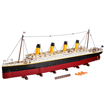 LEGO® Creator Expert Titanic - Mô hình Tàu Thủy Khổng Lồ 9090 Mảnh Ghép (10294) - Hình ảnh chi tiết 2