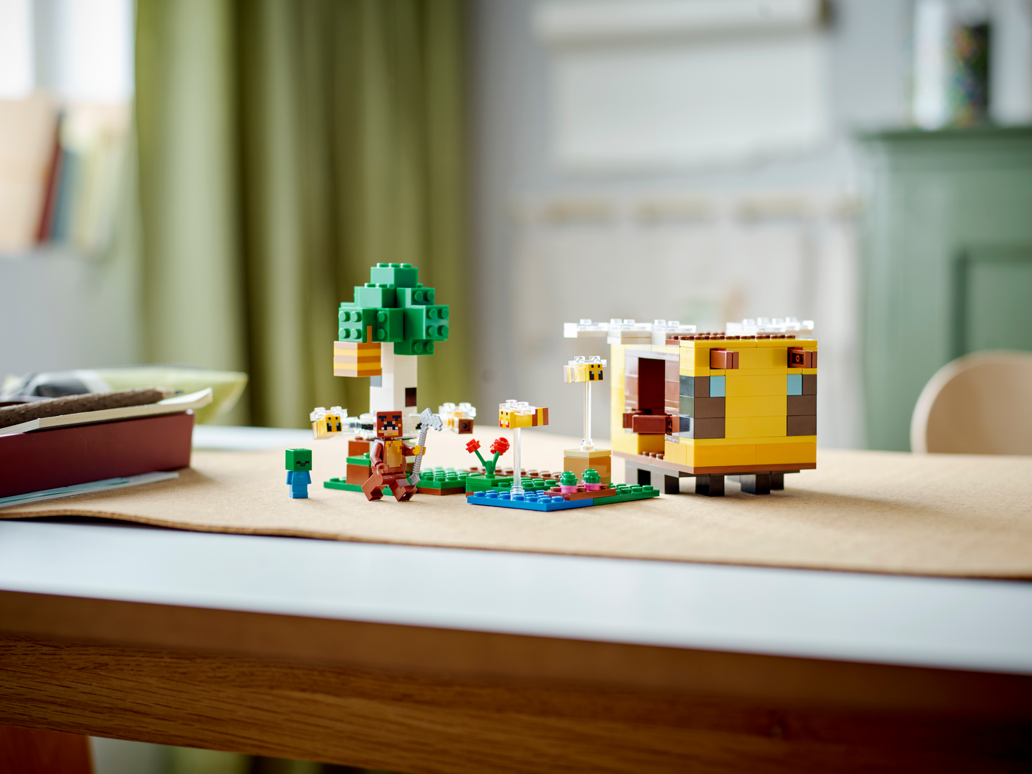 LEGO® Minecraft® The Bee Cottage - Đồ Chơi Lắp Ráp Ngôi Nhà Ong - LEGO 21241 - Hình ảnh bổ sung 6