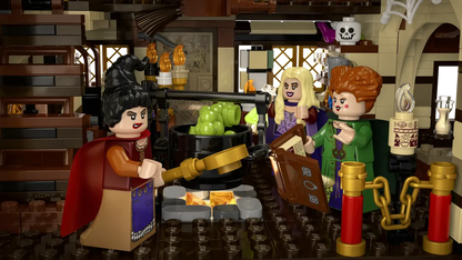 LEGO® Ideas Disney Hocus Pocus: The Sanderson Sisters’ Cottage - Mô hình Ngôi nhà Sanderson - LEGO 21341 LEGO - ảnh 6 - LEGO 