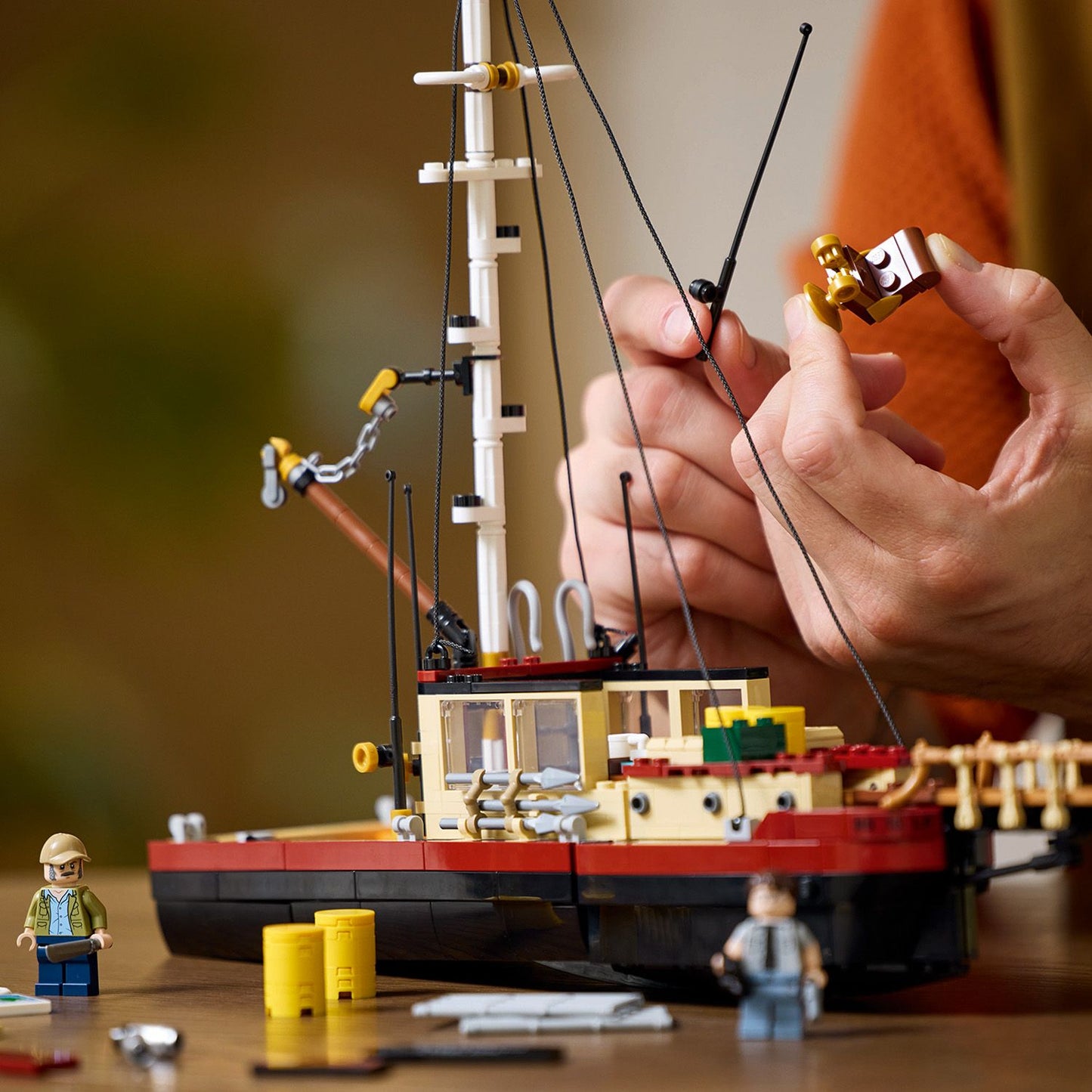 LEGO® Ideas Jaws - Bộ Lắp Ráp Mô Hình Hàm Cá Mập 21350 - Hình ảnh bổ sung 6