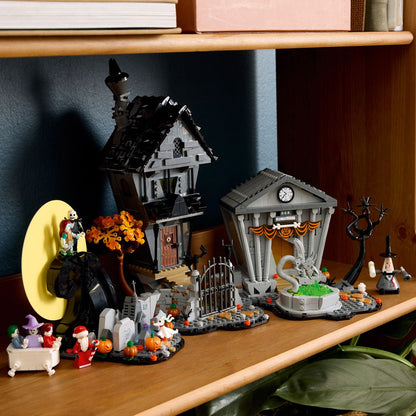LEGO® Ideas Disney Tim Burton’s The Nightmare Before Christmas - Bộ Lắp Ráp Mô Hình Halloween Town 21351 - Hình ảnh bổ sung 6