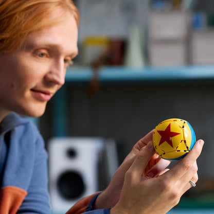 LEGO® Ideas | Disney Pixar Luxo Jr. - Mô Hình Đèn Bàn Biểu Tượng Pixar 21357 LEGO - ảnh 2 - Lego