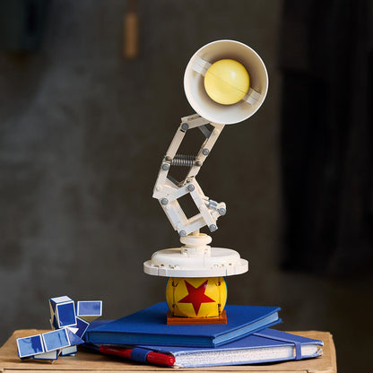 LEGO® Ideas | Disney Pixar Luxo Jr. - Mô Hình Đèn Bàn Biểu Tượng Pixar 21357